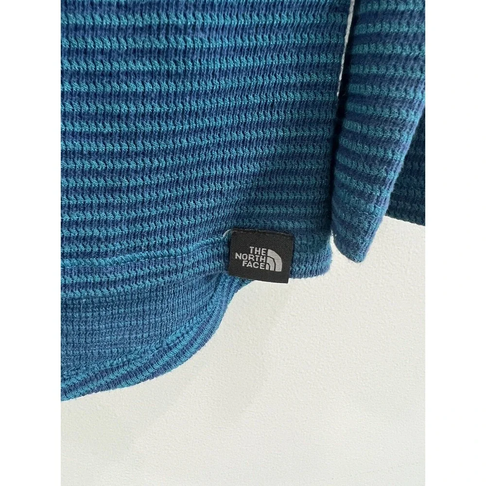 The North Face Top Long Sleeve Blue Strip Activewear Women Size‎ XL